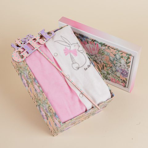 Δωροσύνθεση 45, σε ροζ χρώμα