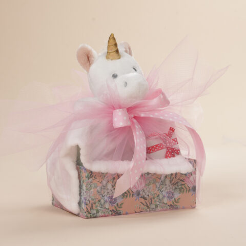 Λούτρινο πανάκι παρηγοριάς μονόκερο με φυλαχτό καρδούλα σε οικολογικό κουτί δώρου Babyline για νεογέννητο κοριτσάκι