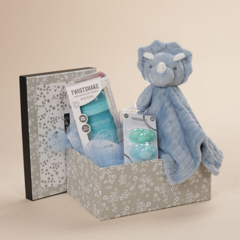 Σετ δώρου γέννησης αγόρι με μπιμπερό κατά των κολικών και πιπίλες Twistshake 0-6 μηνών, πανάκι παρηγοριάς δεινόσαυρος σε γαλάζιο χρώμα και οικολογικό κουτί Babyline.