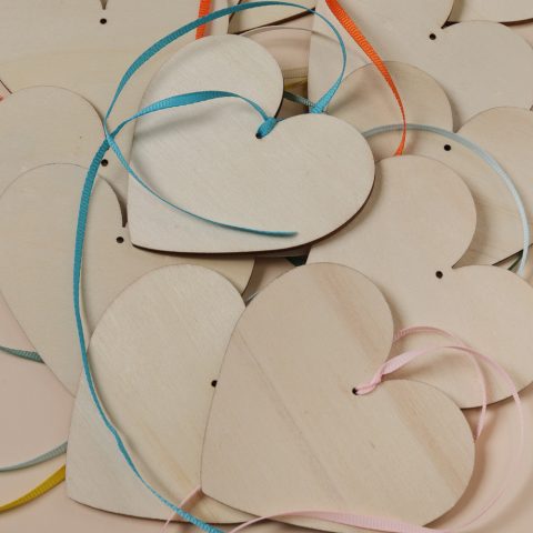 Ξύλινη διακοσμητική καρδούλα για σετ δώρου για νεογέννητο, για τη μαμά, για δώρο για περαστικά